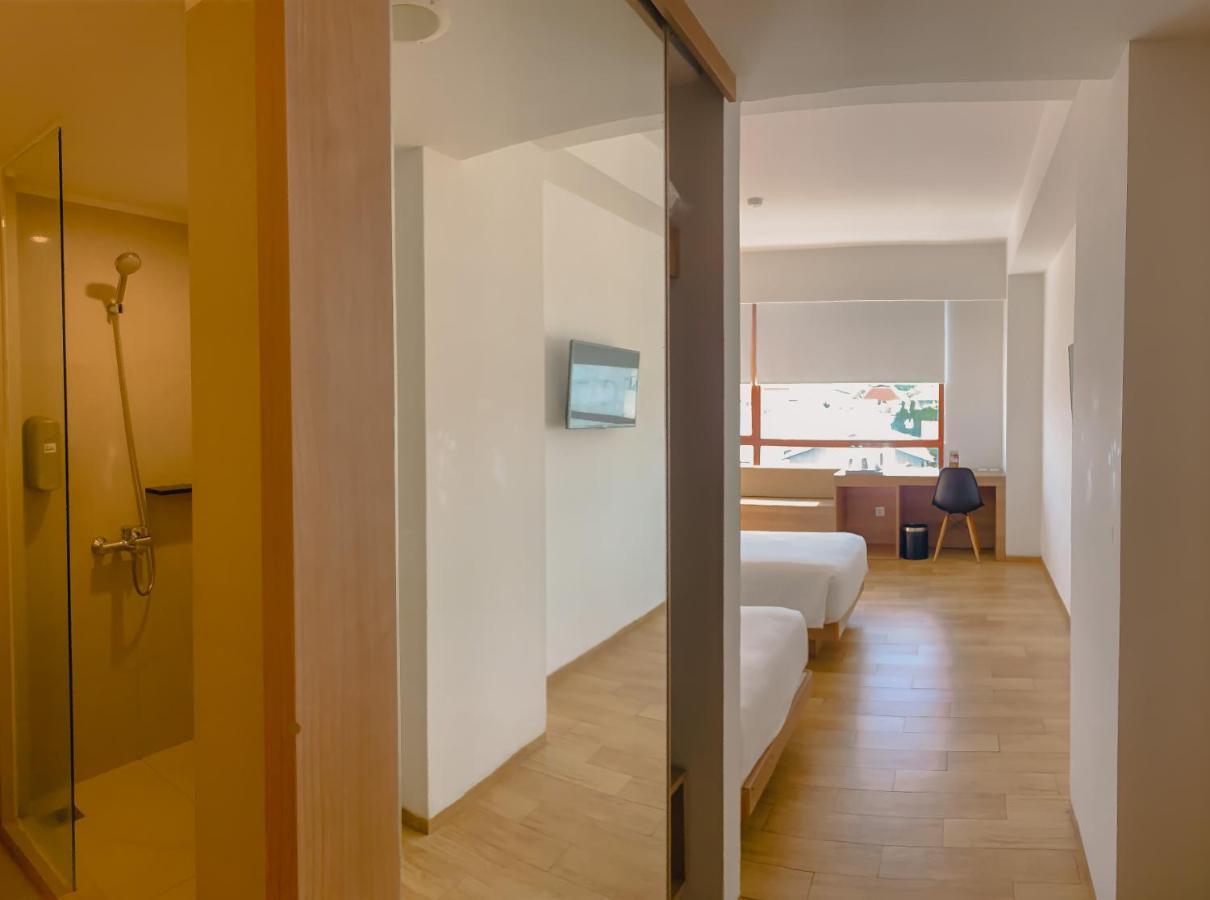 Hotel Grand Zuri Kuta Bali