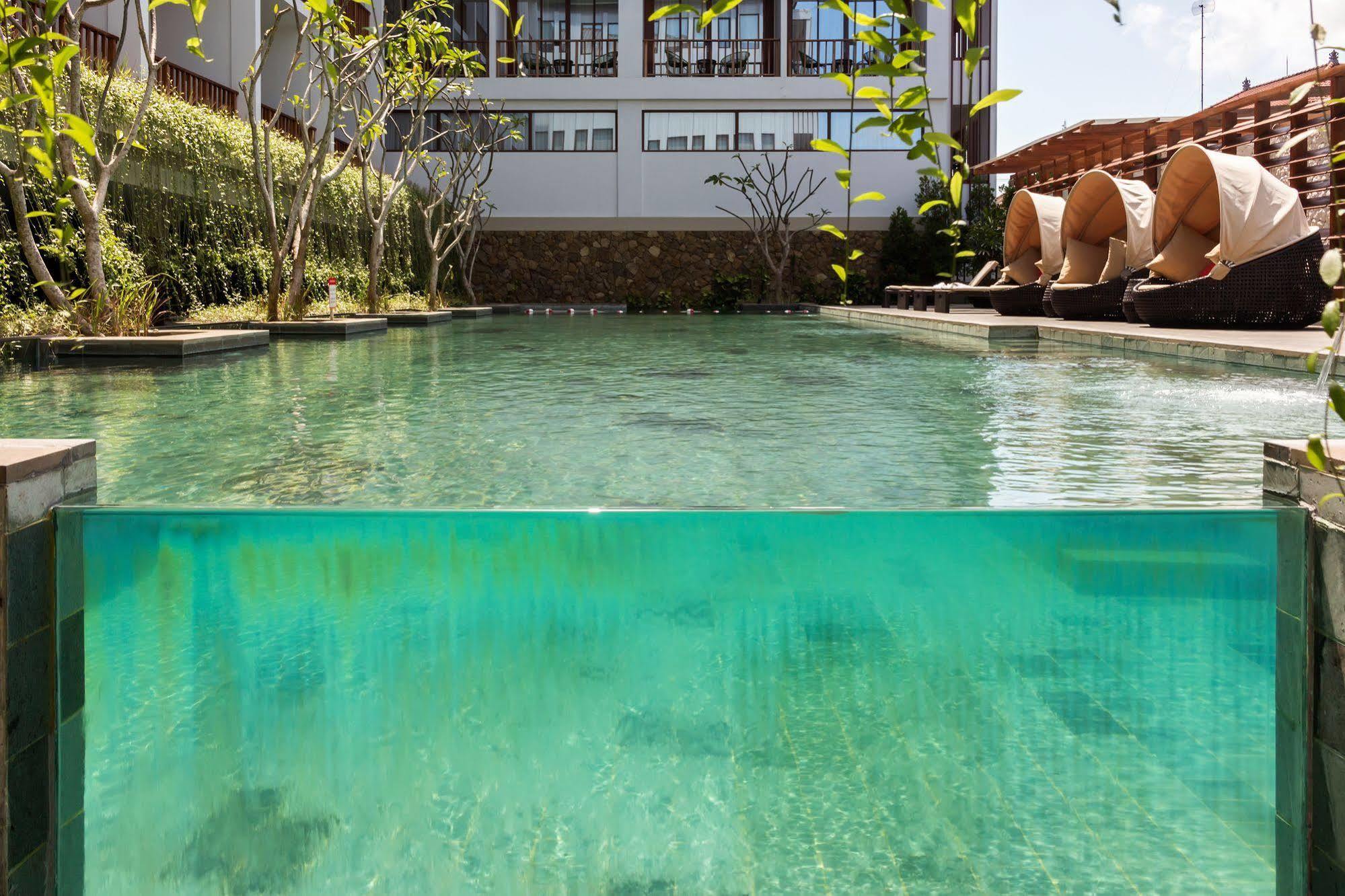 Hotel Grand Zuri Kuta Bali 4*